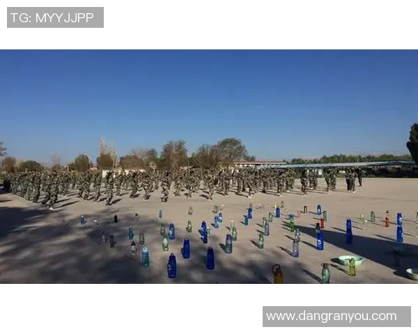 独家镜头外援冒雨苦练顽强拼搏精神震撼人心